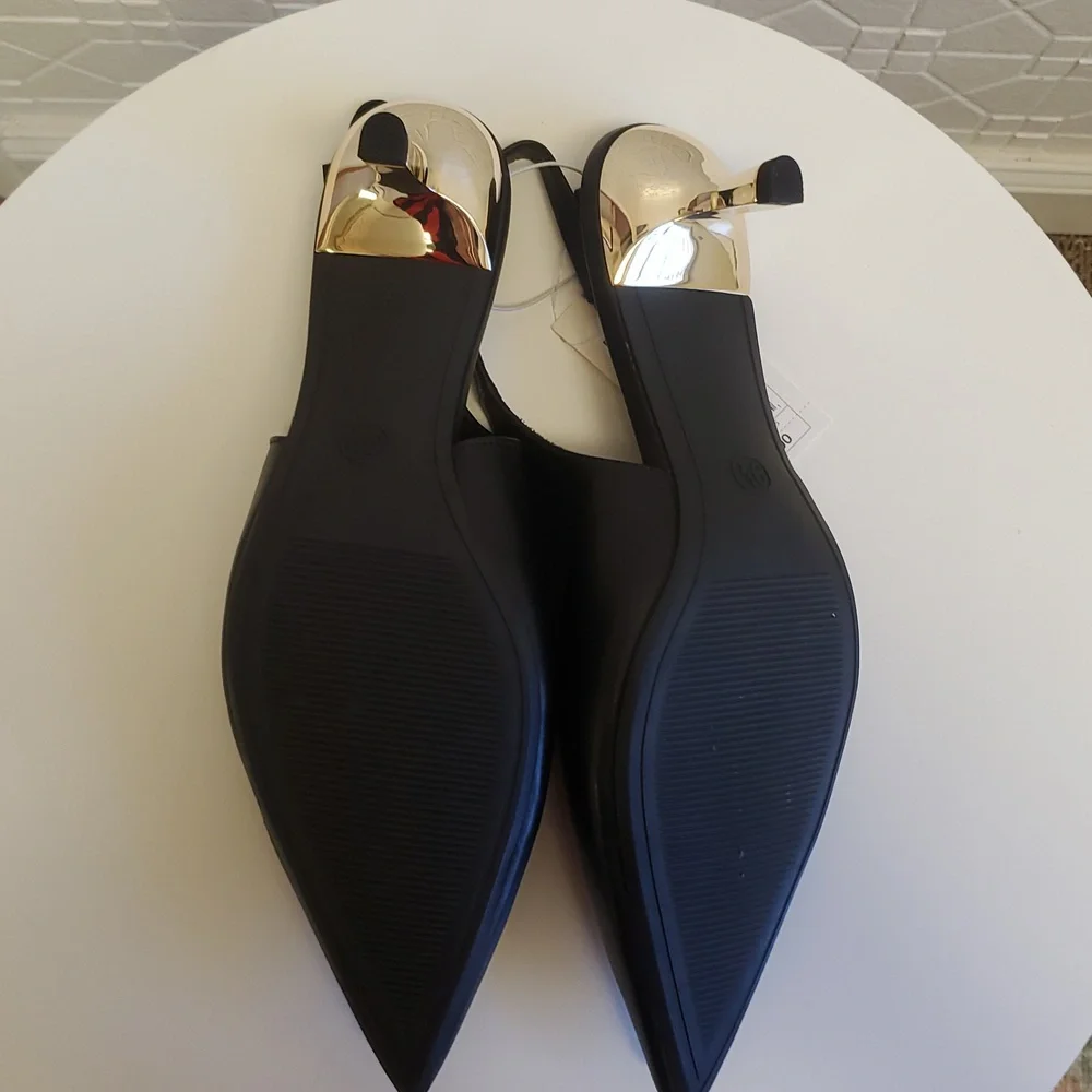 A New Day Black Slingback Pointed Kitten Heel Pumps with Gold Accent Heel 9.5 - Picture 8 of 9